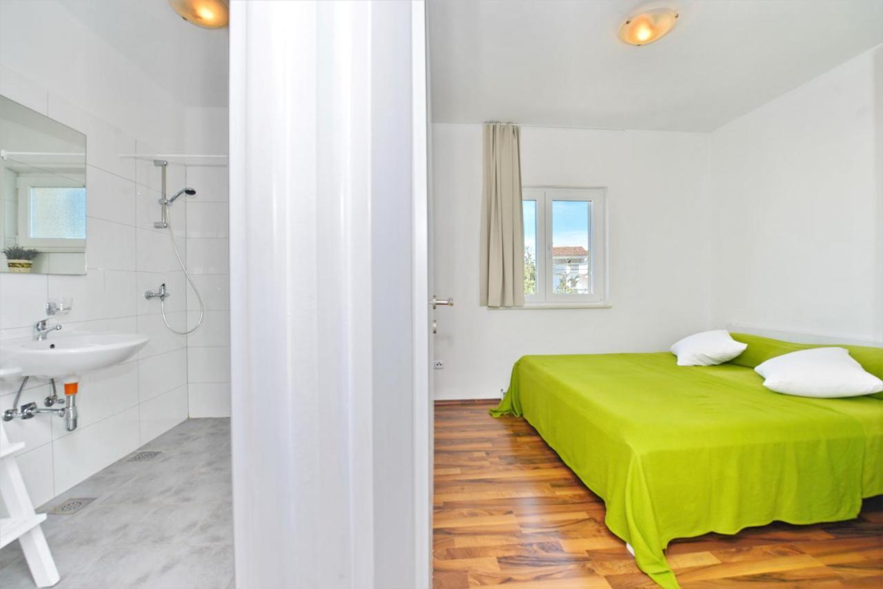 Apartments Verita باكوشتاني المظهر الخارجي الصورة