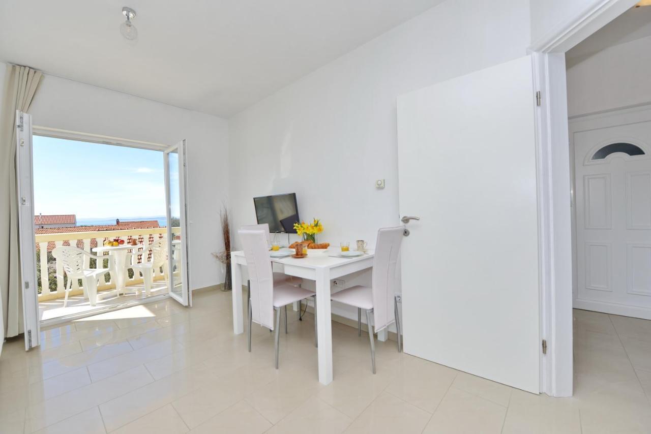 Apartments Verita باكوشتاني المظهر الخارجي الصورة