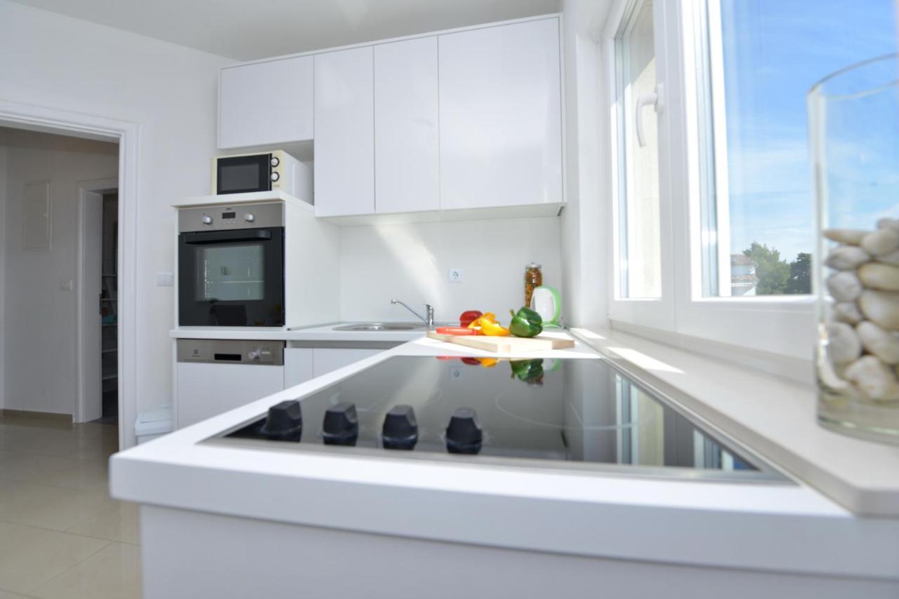 Apartments Verita باكوشتاني المظهر الخارجي الصورة