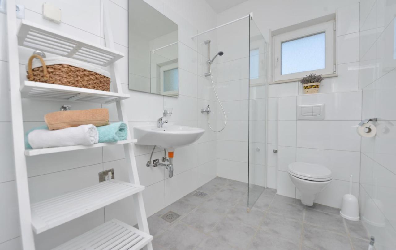Apartments Verita باكوشتاني المظهر الخارجي الصورة