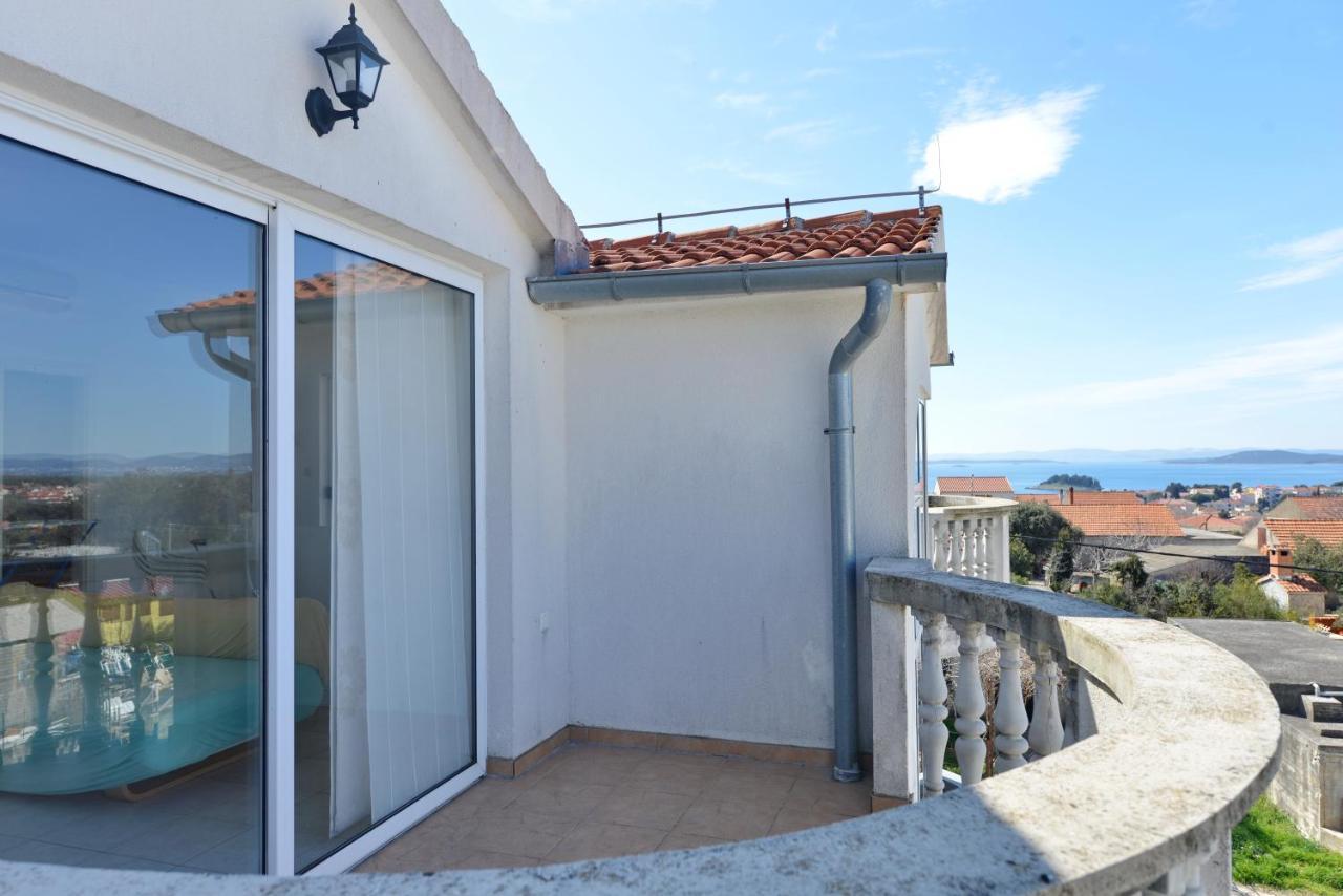 Apartments Verita باكوشتاني المظهر الخارجي الصورة
