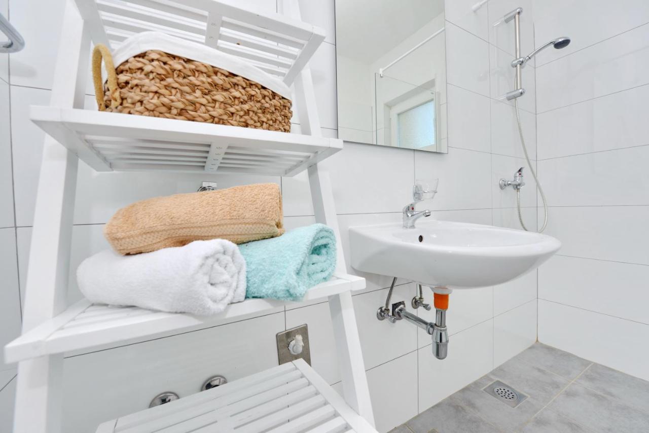 Apartments Verita باكوشتاني المظهر الخارجي الصورة