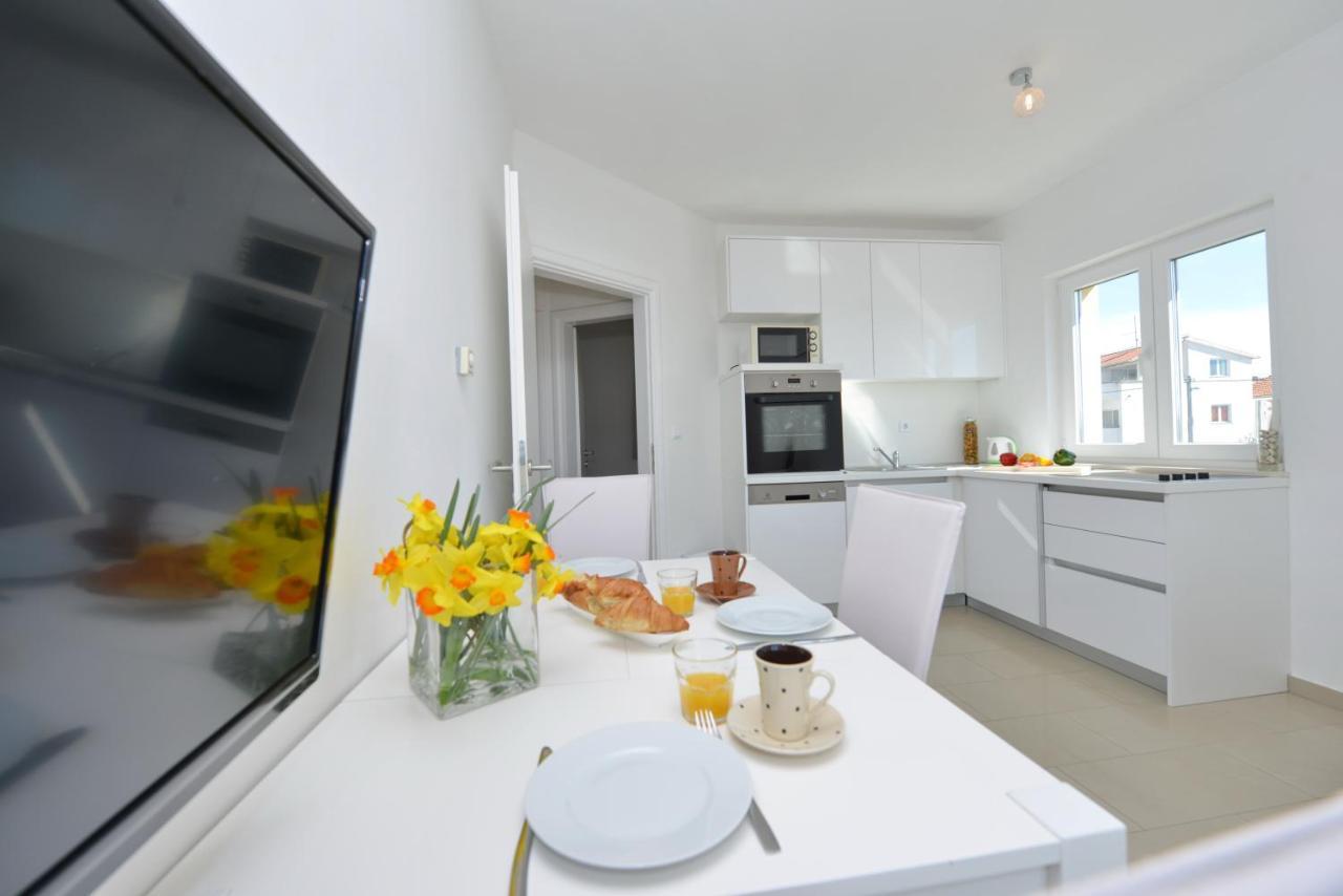Apartments Verita باكوشتاني المظهر الخارجي الصورة