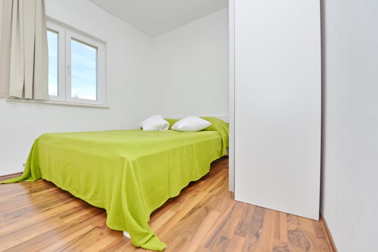 Apartments Verita باكوشتاني المظهر الخارجي الصورة