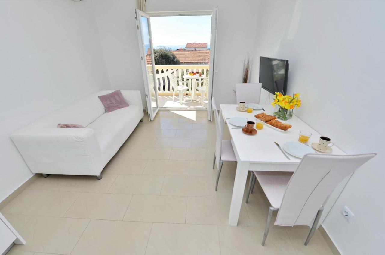 Apartments Verita باكوشتاني المظهر الخارجي الصورة
