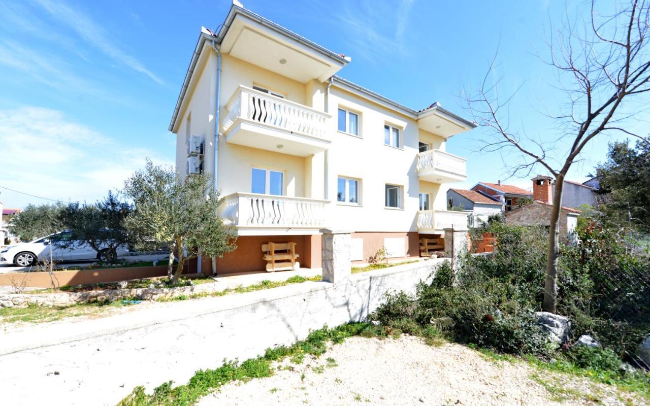 Apartments Verita باكوشتاني المظهر الخارجي الصورة